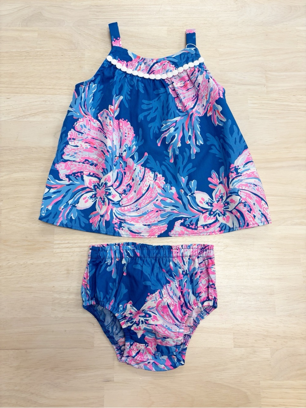 Like new! Lilly Pulitzer coral print dress